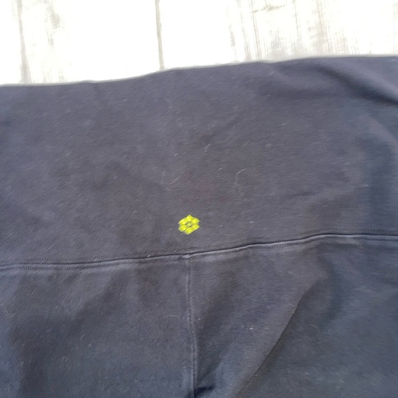 Black Maternity Leggings - Picture 5 of 7